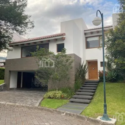 Rent this 3 bed house on Colegio Alemán de Quito in Oe2A, 170903
