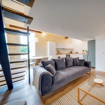 Rent this 1 bed apartment on 67B Cours Balguerie Stuttenberg in 33300 Bordeaux, France