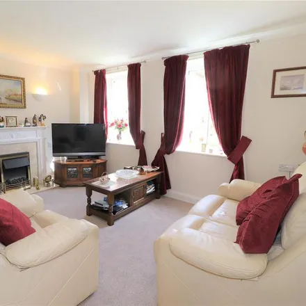 Rent this 1 bed apartment on Moorlands Avenue in Kenilworth, CV8 1RT