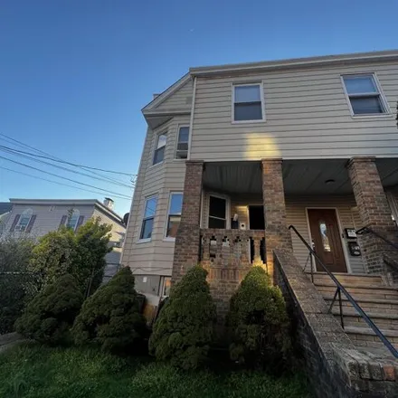 Image 1 - 33 Lord Ave Unit 2, Bayonne, New Jersey, 07002 - House for rent