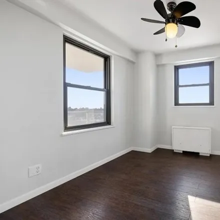 Image 4 - 1020 Grand Concourse, New York, NY 10456, USA - Apartment for sale