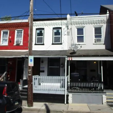 Buy this 3 bed house on 513 Beaver Street in Lancaster, PA 17603