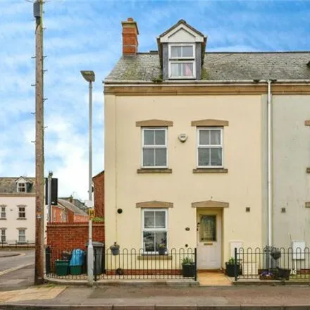 Buy this 3 bed townhouse on Parliament Street in Gloucester, GL1 1YQ