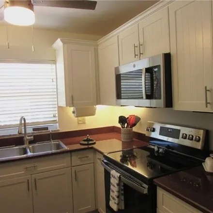 Image 3 - Royal Oak Court, Florida Ridge, FL 32962, USA - Condo for rent