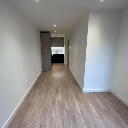 Image 6 - Green Lane, Bagshot, GU19 5NL, United Kingdom - Apartment for rent