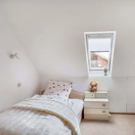 Rent this 2 bed apartment on Vor der Grund 8 in 30826 Garbsen, Germany