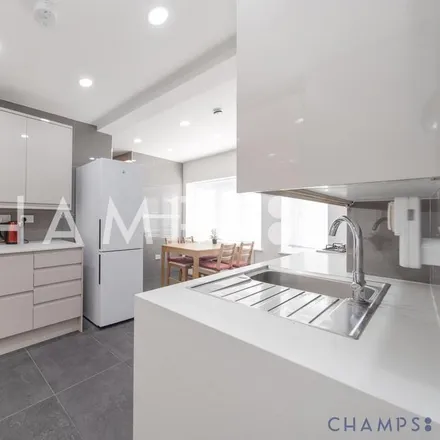 Image 9 - Hendon Central, Hendon Way, London, NW4 3RA, United Kingdom - Apartment for rent