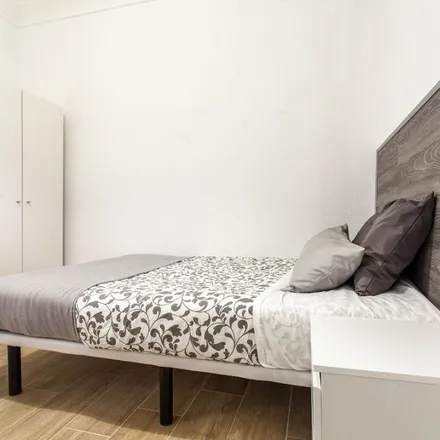 Rent this 1 bed apartment on Carrer de la Floresta in 46023 Valencia, Spain