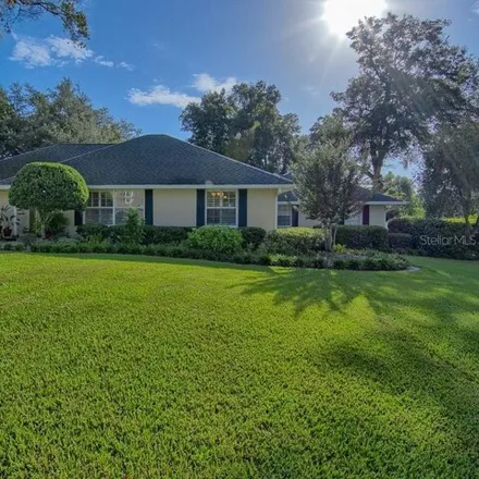 Rent this 3 bed house on 1055 Southeast 24th Terrace in Ocala, FL 34471