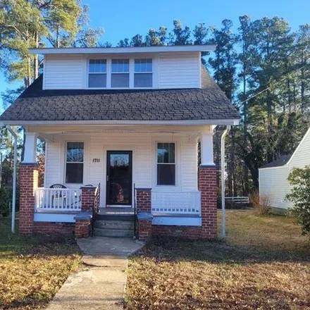 Buy this 3 bed house on 1747 11th Street in Victoria, VA 23974