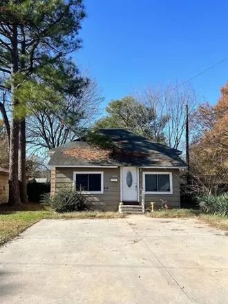 Buy this 3 bed house on 1742 South Grand Street in Stuttgart, AR 72160