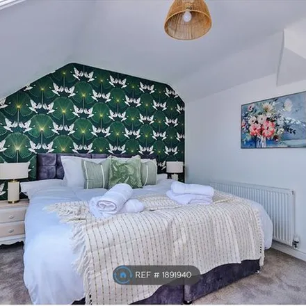 Image 4 - Wormhout Way, Llanrhos, LL30 1PP, United Kingdom - Apartment for rent