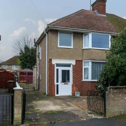 Buy this 3 bed duplex on 44 Mayfair Road in Oxford, OX4 3SR