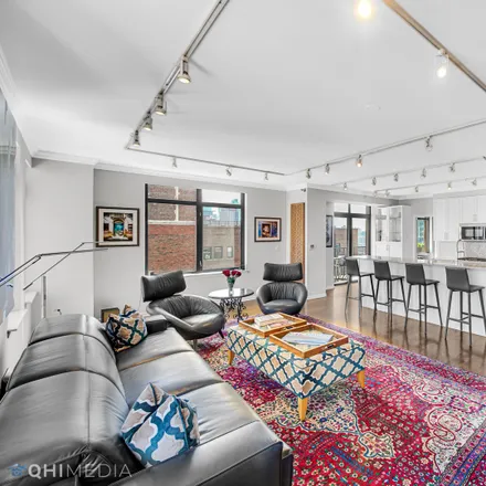 Image 8 - 1122 North Dearborn, 1122 North Dearborn Street, Chicago, IL 60611, USA - House for sale