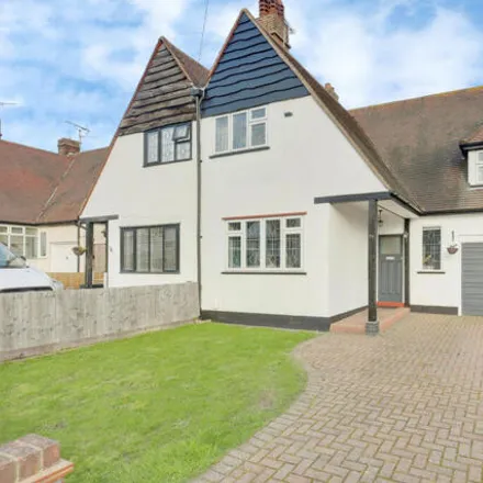 Buy this 3 bed duplex on Huntingdon Road in Southend-on-Sea, SS1 2XP