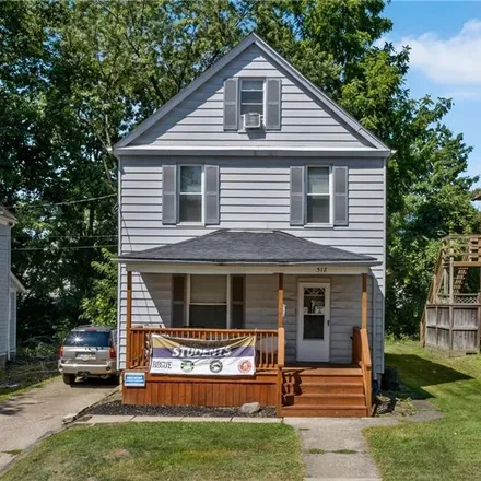 Buy this 4 bed house on 512 Sumner Street in Akron, OH 44304