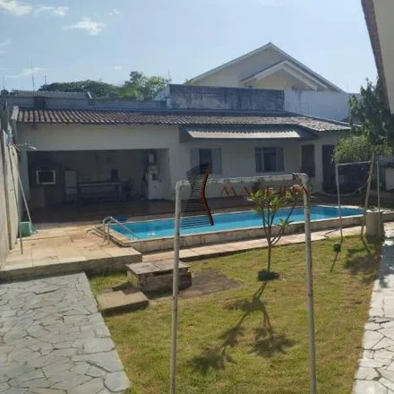 Buy this studio house on Rua Vereador Nelson Abrão in Conjunto Habitacional Itamaraty, Maringá - PR