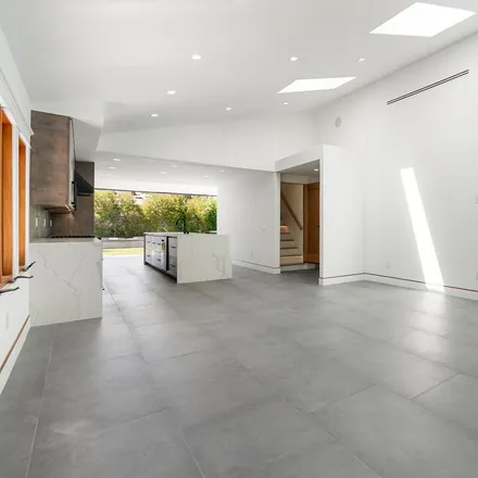 Image 8 - 1251 North Wilton Place, Los Angeles, CA 90038, USA - House for sale