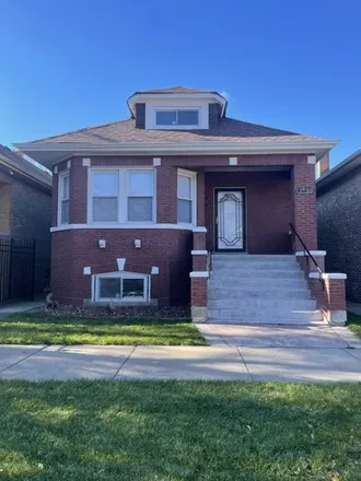 Buy this 3 bed house on 8642 South Saginaw Avenue in Chicago, IL 60617