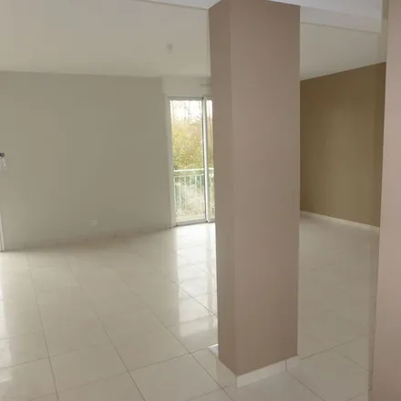 Rent this 5 bed apartment on 11 Boulevard Julien et Pierre Gourdel in 35410 Châteaugiron, France