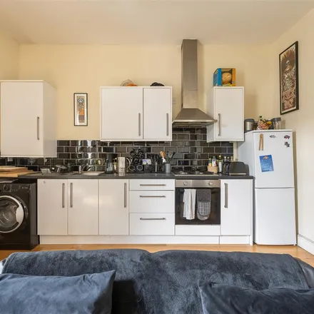 Rent this 1 bed apartment on Queen's Road in London, E11 1BA