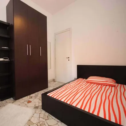 Rent this 3 bed room on Via Cristoforo Gluck in 35, 20125 Milan MI