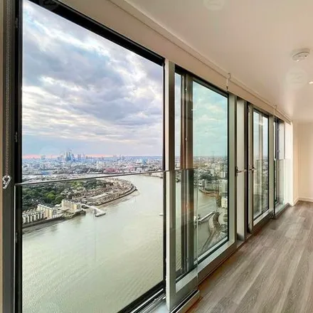 Buy this 1 bed apartment on Landmark Pinnacle in 10 Marsh Wall, Canary Wharf