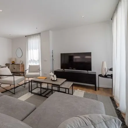 Rent this 6 bed apartment on Avenida de Juan Antonio Samaranch in 28055 Madrid, Spain