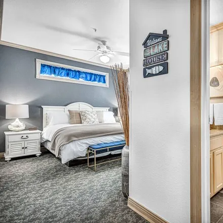 Rent this 2 bed condo on Sheboygan in WI, 53081