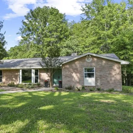 Buy this 3 bed house on 206 East Sunset Drive in Brandon, MS 39042