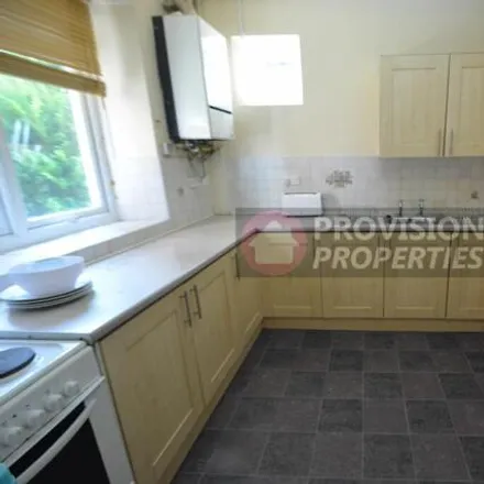 Image 9 - Spring Road, Leeds, LS6 3BF, United Kingdom - Townhouse for rent