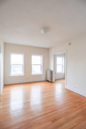 Image 3 - 2664-2734 North Milwaukee Avenue, Chicago, IL 60647, USA - Apartment for rent