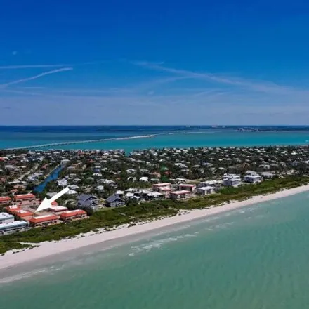Buy this 1 bed condo on 721 East Gulf Drive in Sanibel, Lee County