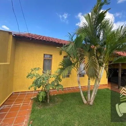 Buy this 2 bed house on Rua Osmy Muniz in Ouro Verde, Londrina - PR