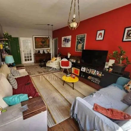 Buy this 2 bed apartment on Rua Dona Antônia de Queirós 333 in Higienópolis, São Paulo - SP