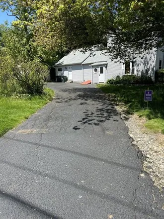 Rent this 1 bed house on 252 Oronoque Rd in Milford, Connecticut