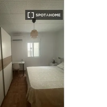 Rent this 4 bed room on Calle Francisco Monje in 34, 29009 Málaga