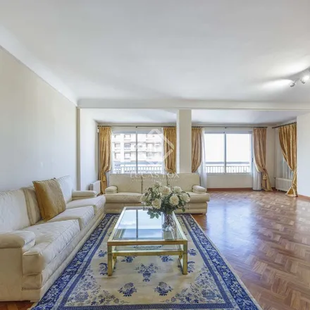 Rent this 5 bed apartment on Hernán Cortés - Ciril Amorós in Carrer d'Hernán Cortés, 46004 Valencia