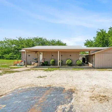 Buy this 7 bed house on 867 West Oak Street in Stephenville, TX 76401