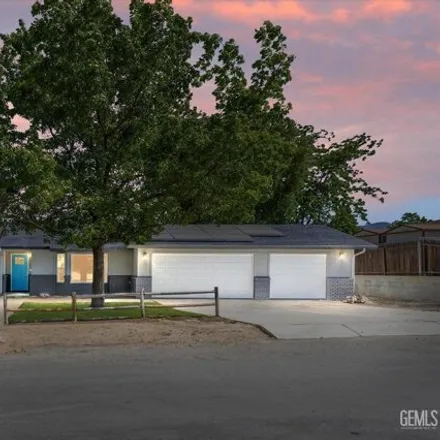 Buy this 3 bed house on 19700 Piedra Dr in Tehachapi, California