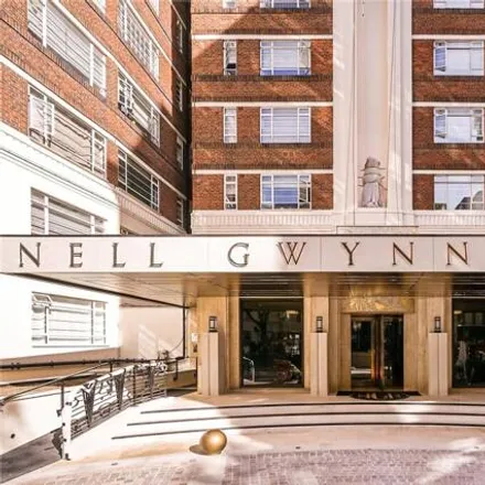 Image 7 - Nell Gwynn House, 55-57 Sloane Avenue, London, SW3 3BE, United Kingdom - Loft for sale