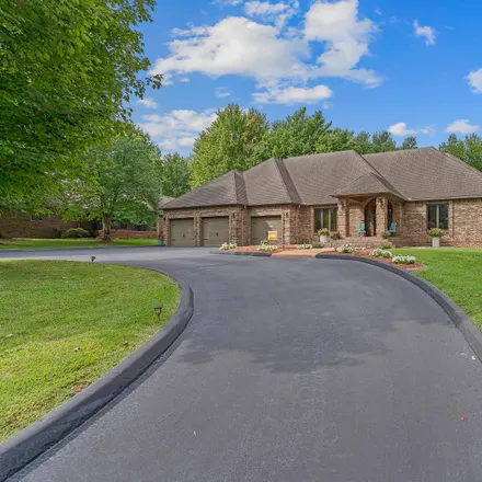Image 2 - 2129 South Bruce Court, Springfield, MO 65804, USA - House for sale