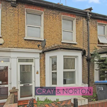 Rent this 3 bed house on Tanfield Road in London, CR0 1AN