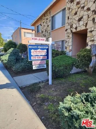 Rent this 1 bed house on 542 West Hyde Park Boulevard in Inglewood, CA 90302