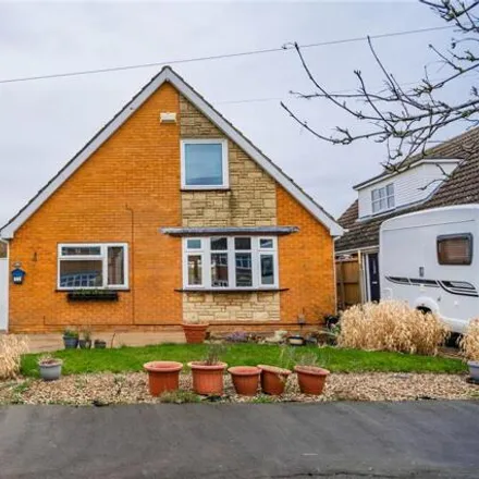 Buy this 3 bed house on North Field Farm in Carmen Crescent, Holton le Clay