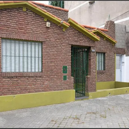 Rent this 2 bed house on José de Amenábar 357 in General San Martín, Rosario
