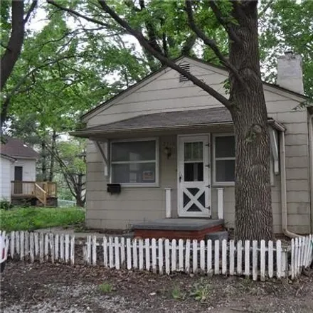 Buy this 1 bed house on 2508 South 22nd Street in Saint Joseph, MO 64503