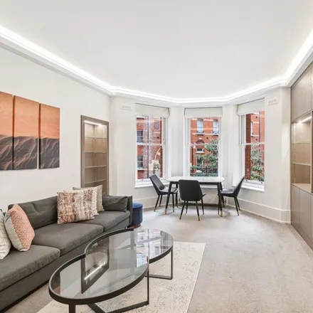 Rent this 3 bed apartment on Artillery Mansions in Artillery Place, Westminster