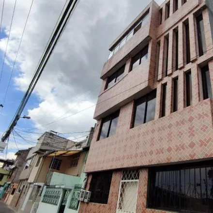 Image 2 - Centro médico de especialidades San Pedro Clavel, Cipriano Alvarado, 170131, Quito, Ecuador - House for sale