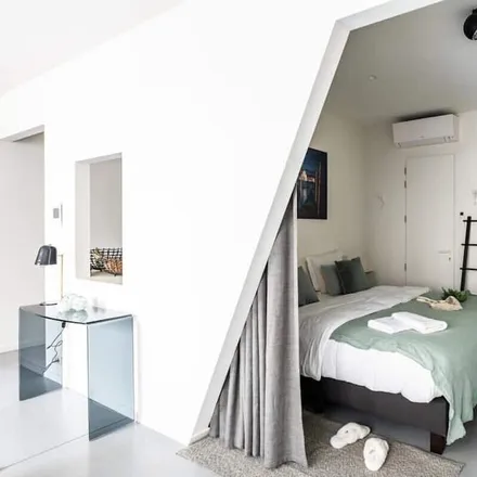 Rent this 1 bed townhouse on Royal Museums of Fine Arts of Belgium in Rue de la Régence - Regentschapsstraat, 1000 Brussels